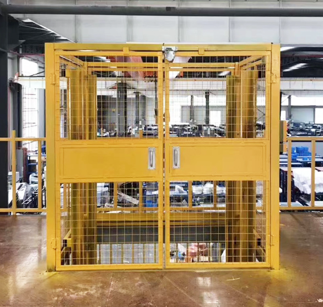 北京智能导轨式升降机亮相